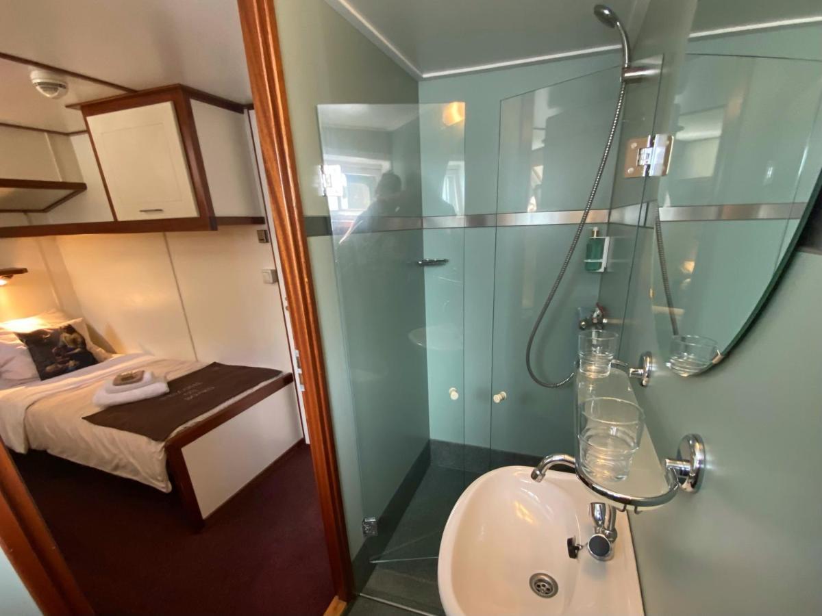 Unique Hotelboat Botel Lena Maria Amsterdam Ngoại thất bức ảnh